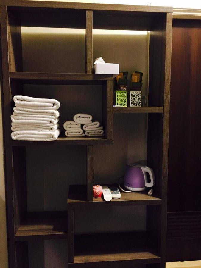 Love Feng Jia Apartment Hotel Taichung Exteriör bild