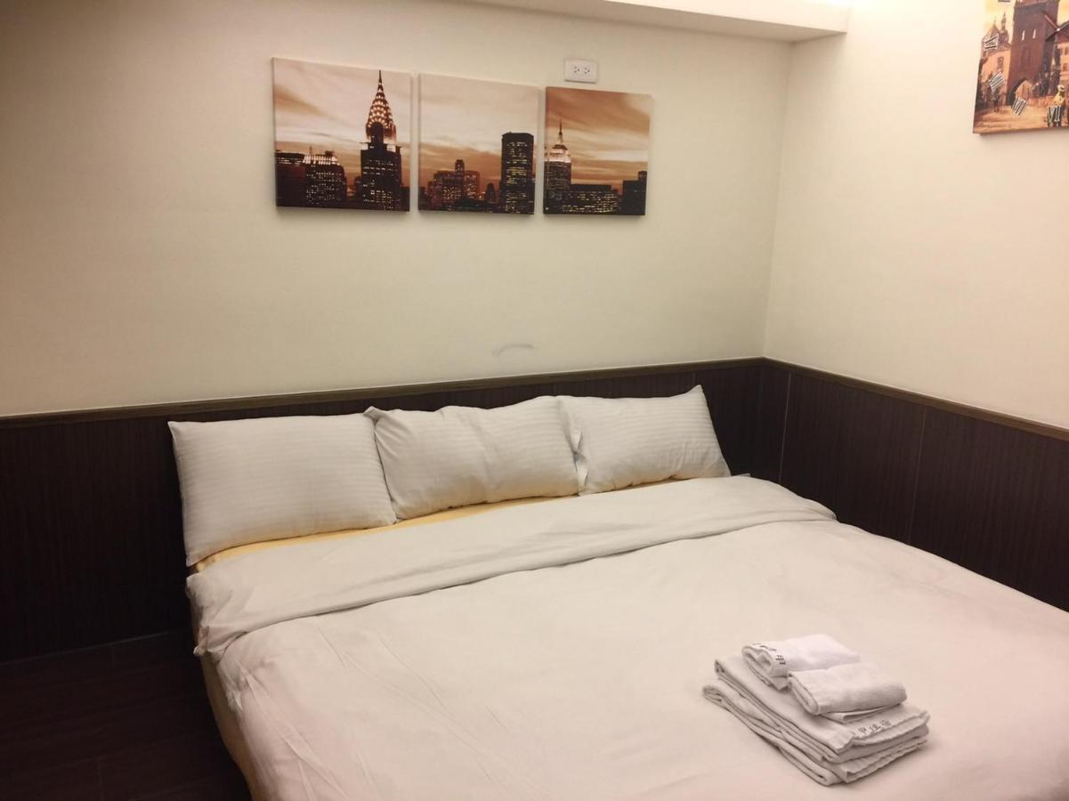Love Feng Jia Apartment Hotel Taichung Exteriör bild