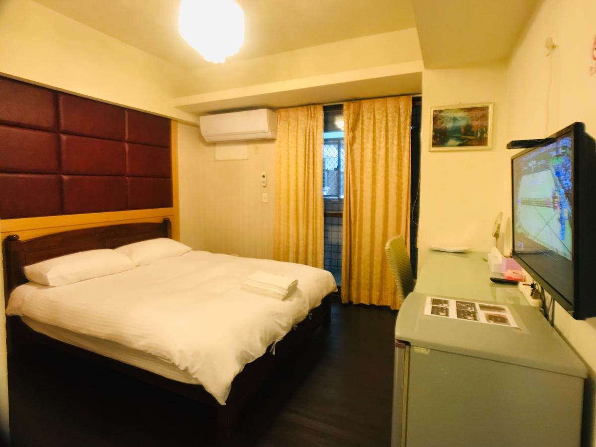 Love Feng Jia Apartment Hotel Taichung Exteriör bild