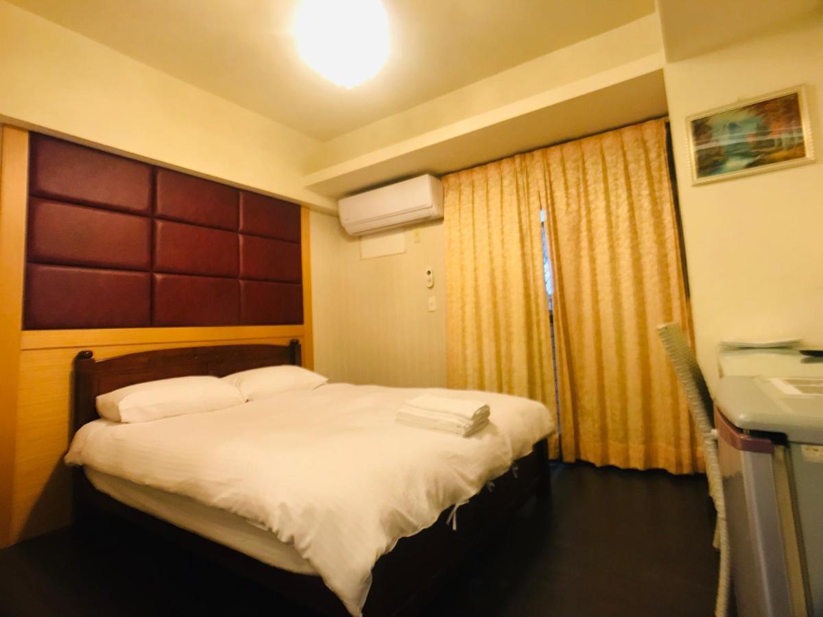 Love Feng Jia Apartment Hotel Taichung Exteriör bild