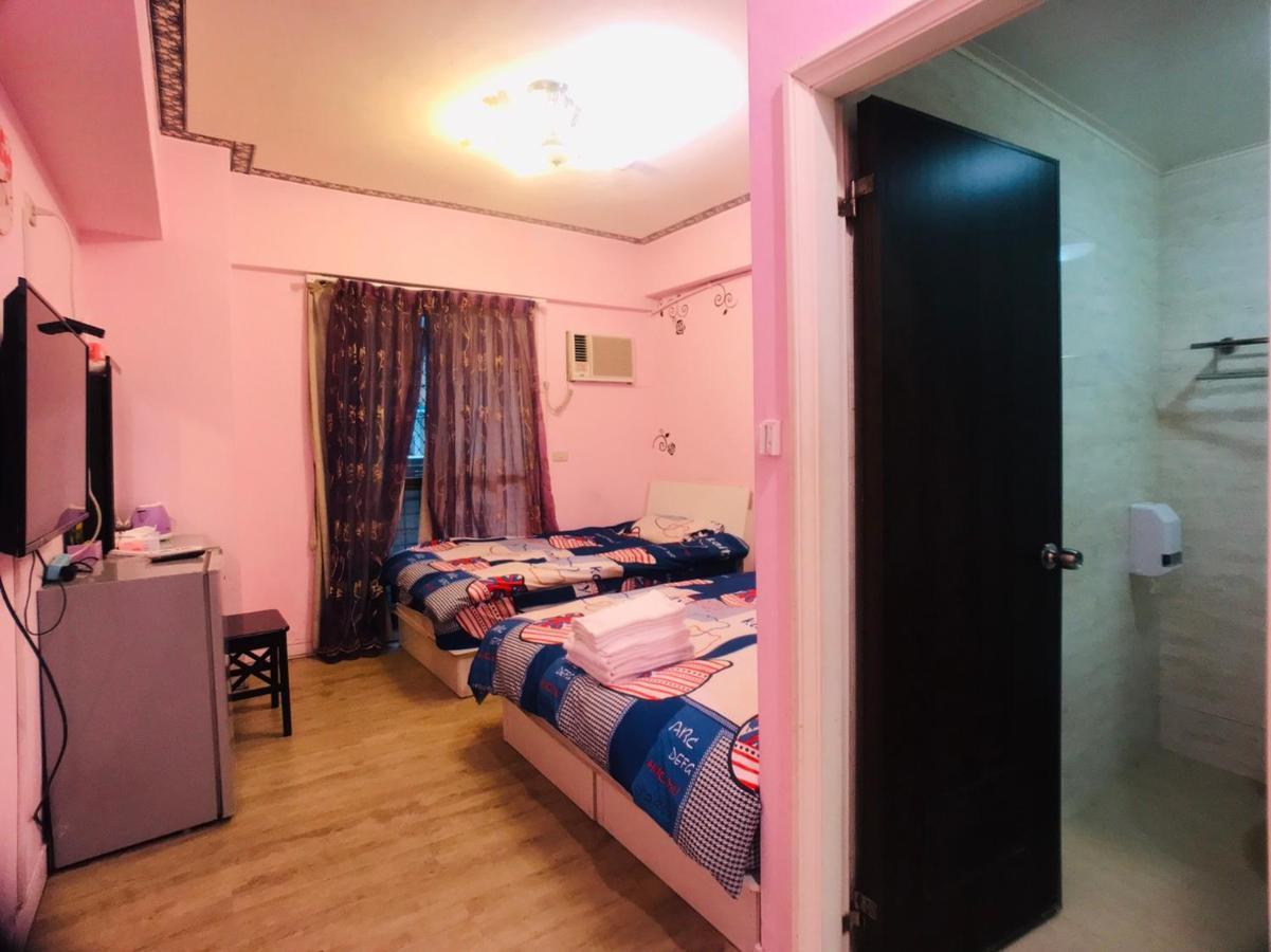 Love Feng Jia Apartment Hotel Taichung Exteriör bild